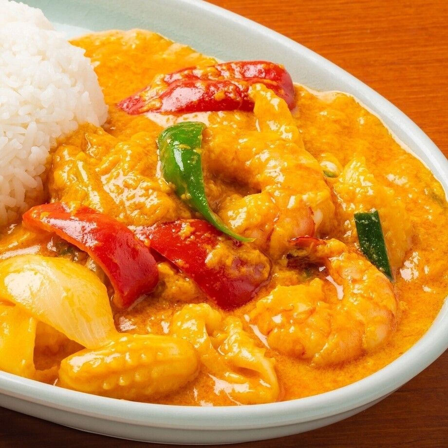 タレー・パッポン・カリー(具沢山海鮮の卵とじカレー)