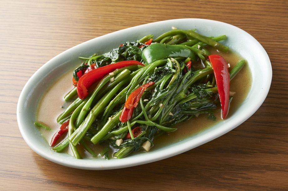 パックブンファイデーン（空心菜の強火炒め）