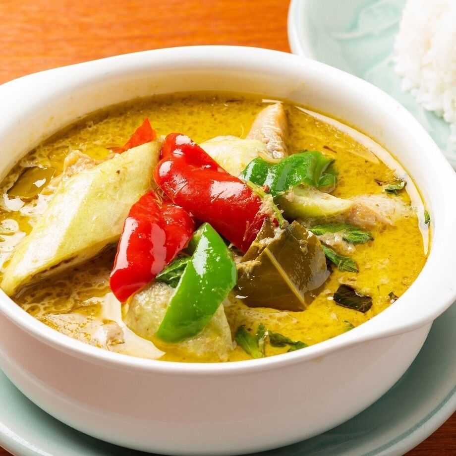 ゲーン・キィオ・ワン・ガイ( 鶏肉入りグリーンカレー)