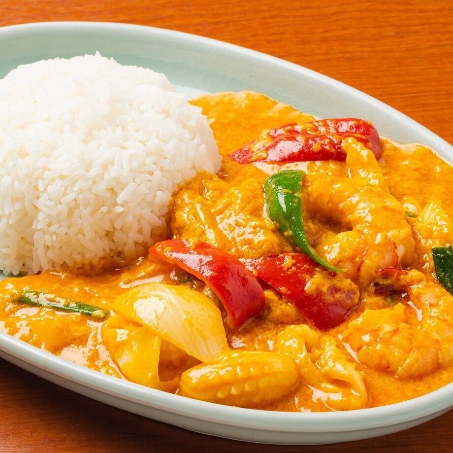 タレー・パッポン・カリー(具沢山海鮮の卵とじカレー)