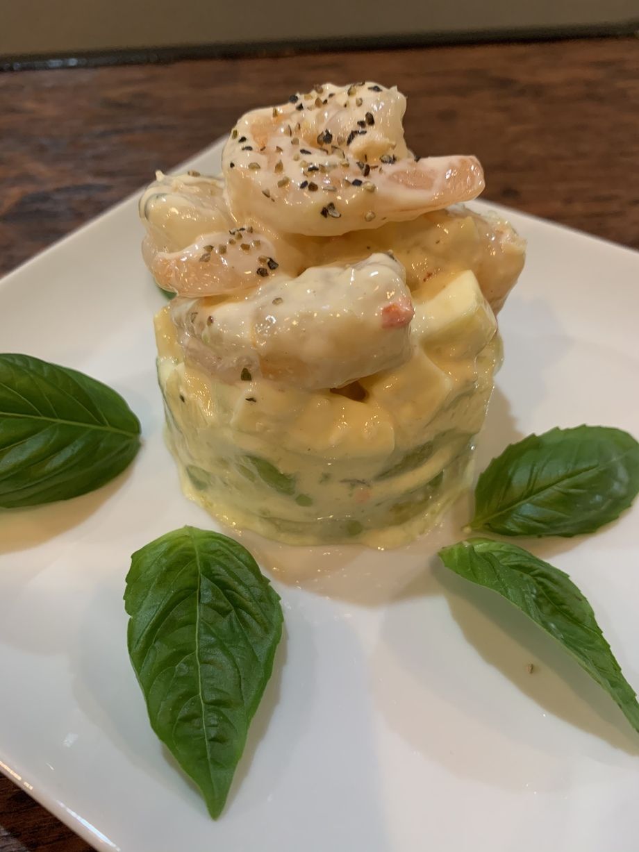 海老とチーズとアボカドのタルタルあえ