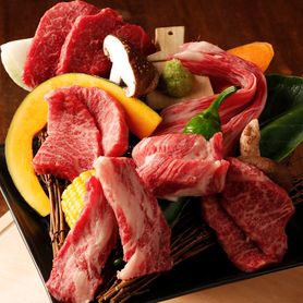 40日熟成和牛赤身とA4黒毛和牛の6種盛り合わせ