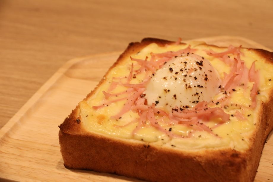 巣ごもりトースト