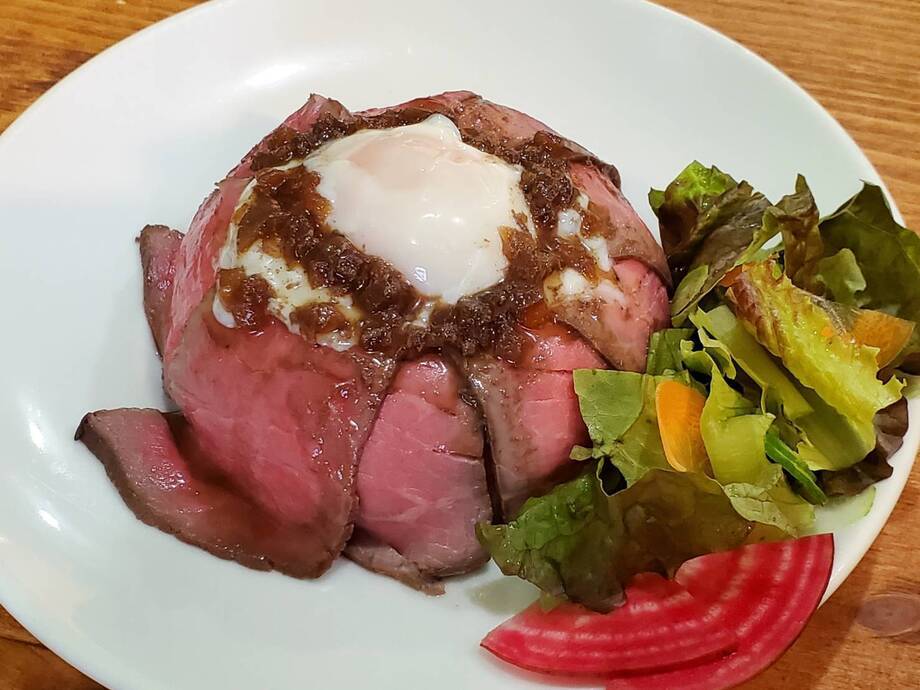 至高のローストビーフ丼