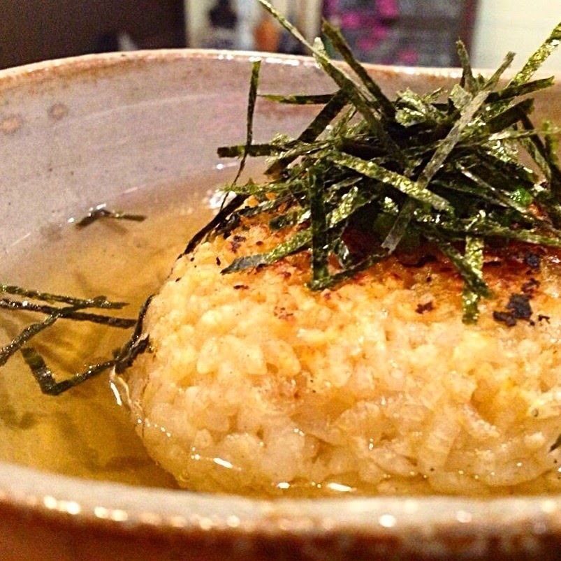 焼きおにぎりのだし茶漬け