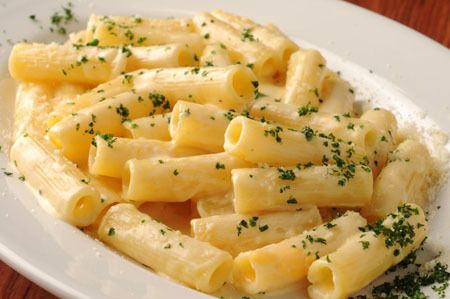 ４種のチーズのショートパスタ
