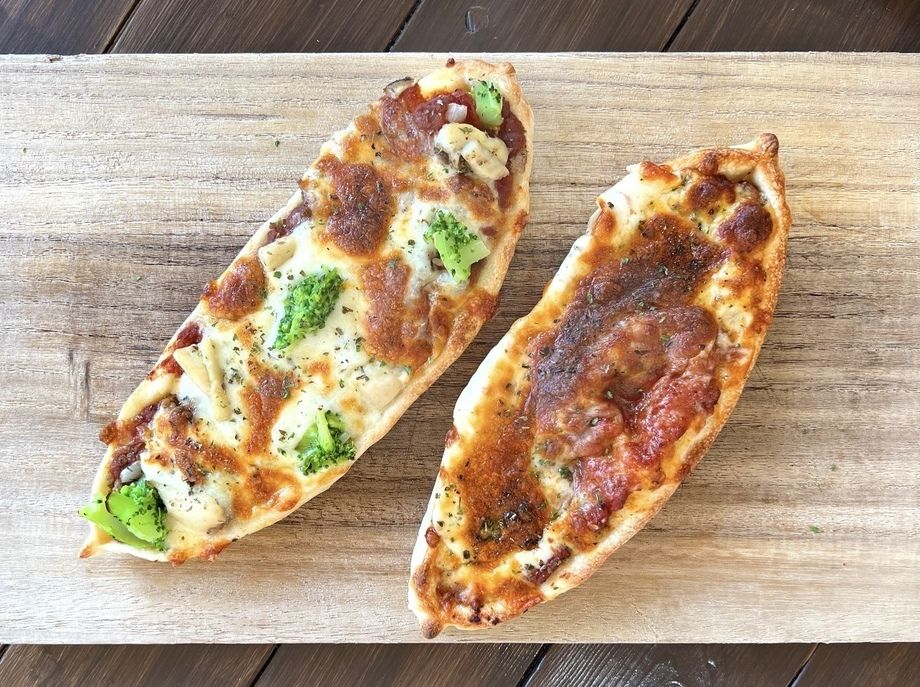 トルコのミニピザ "ピデ"