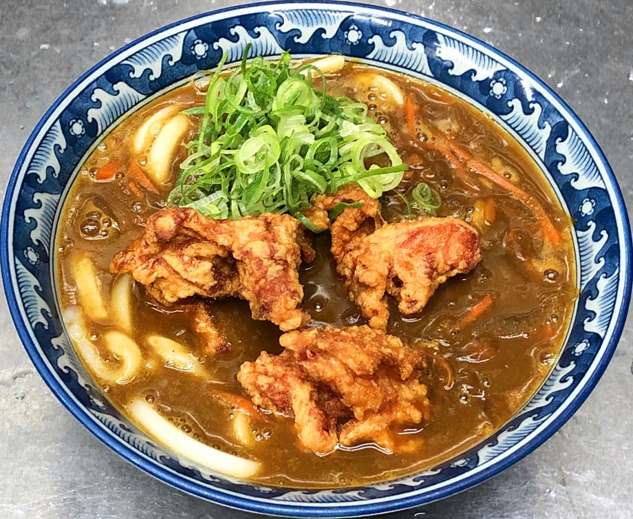 鶏唐揚げカレーうどん（810）