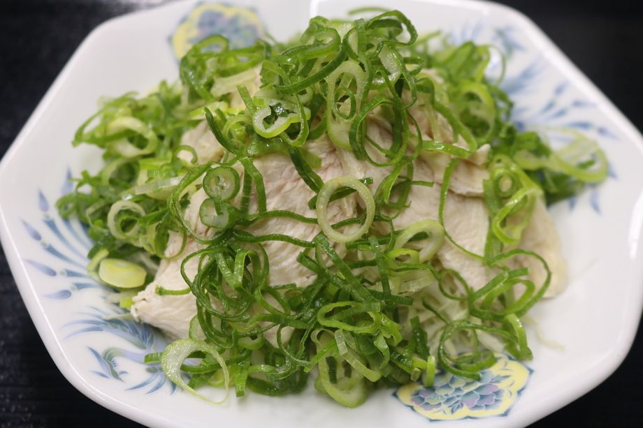 蒸し鶏ネギポン酢（495）