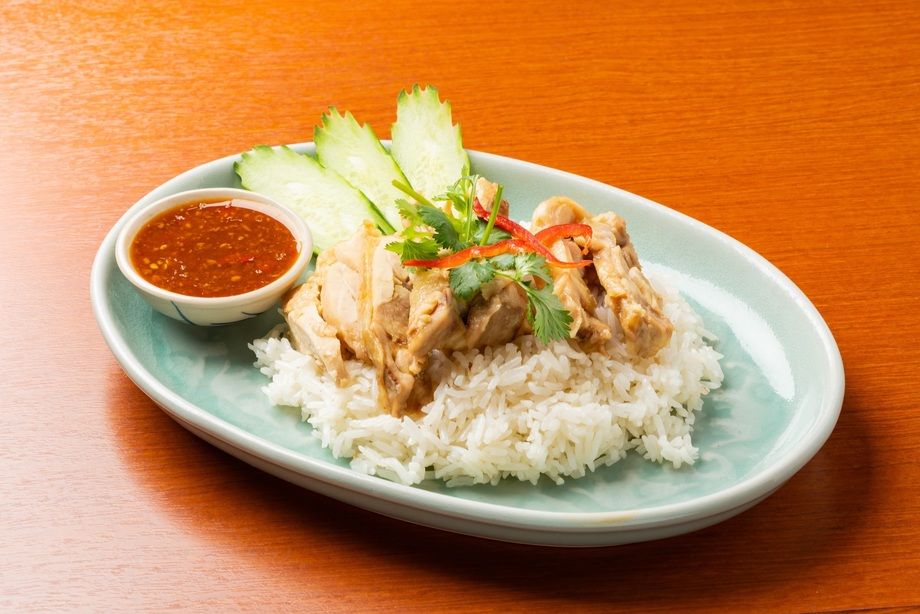 カオ・マン・ガイ／タイ風ゆで鶏炊き込みご飯（1,100）