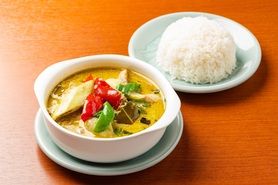 ゲーン・キィオ・ワン／鶏肉入りグリーンカレー