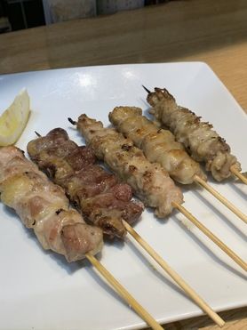 焼き鳥１本から〜（もも、皮、ぼんじり、せせり、ハツ）