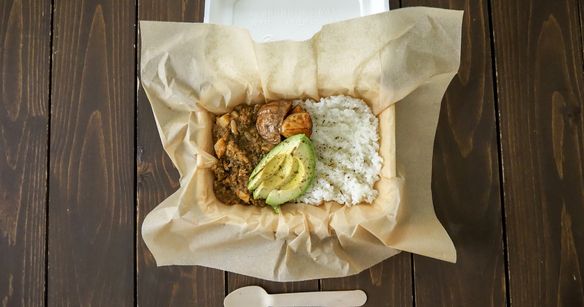 カレー弁当M：ココナッツキーマ