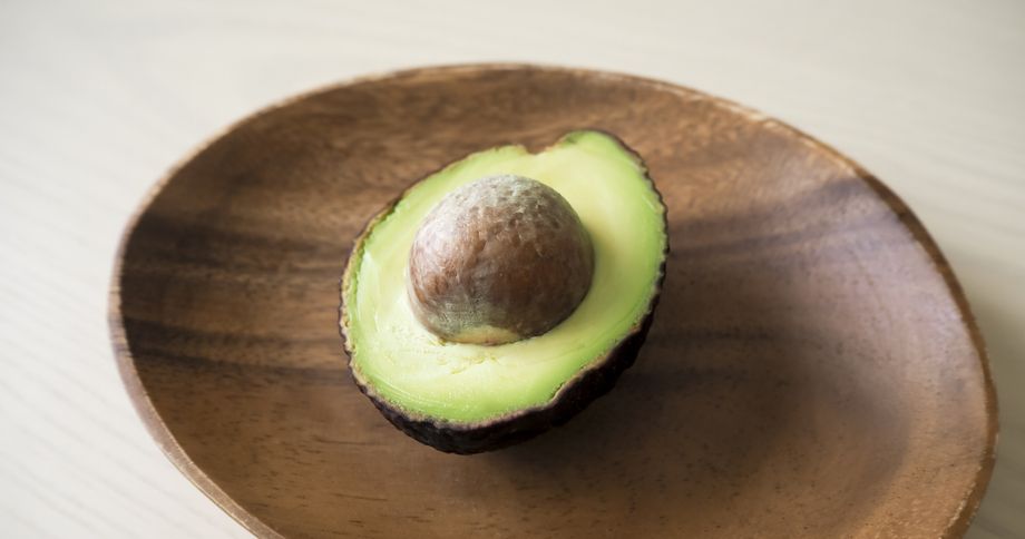 アボカド １玉（100）