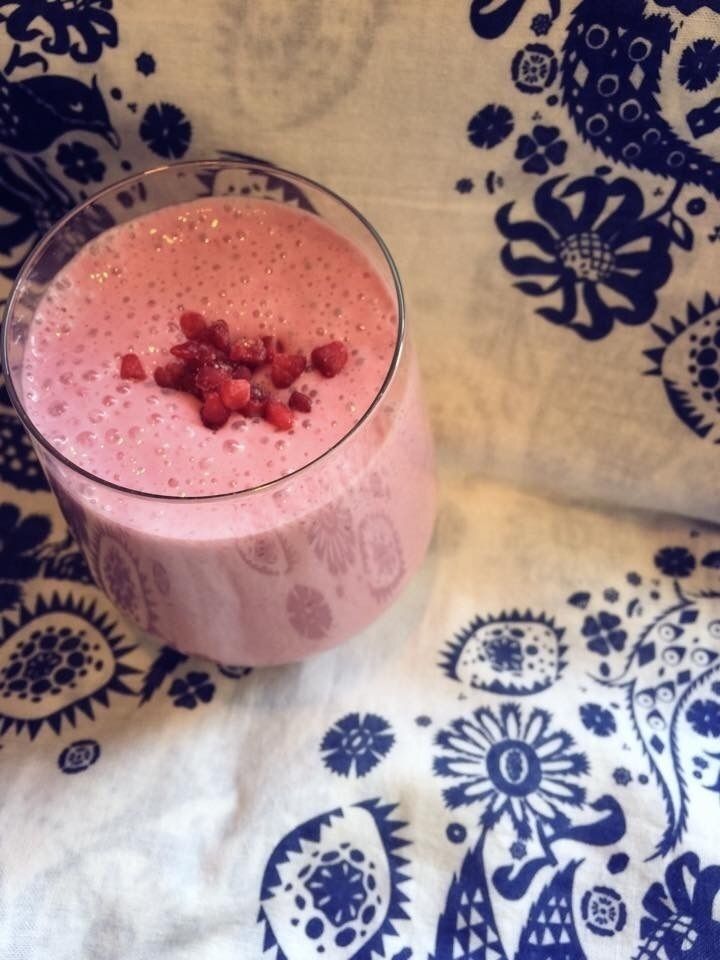 クランベリーと甘酒のスムージー（¥700）