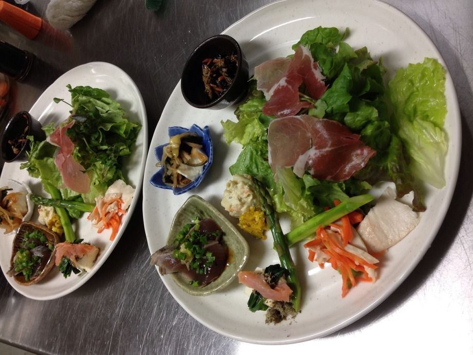 シェフオススメ旬の前菜盛り合わせ   