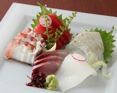お刺身盛り合わせ