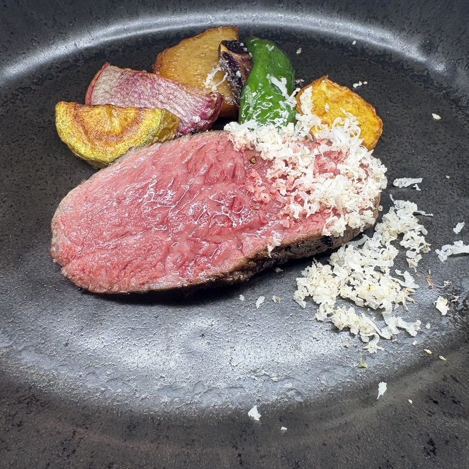 アミューズからお肉料理までのコース（6600円）