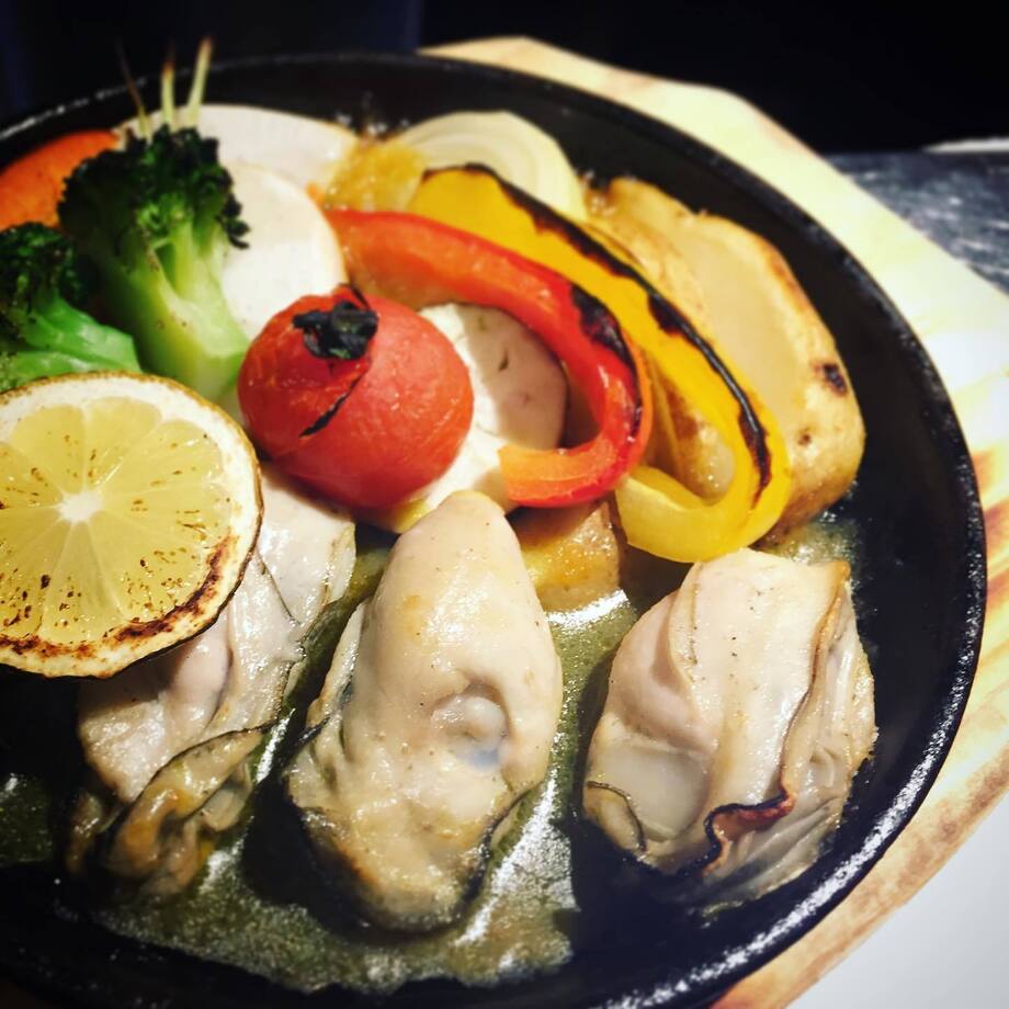 牡蠣と練馬野菜のグリル（1180円）