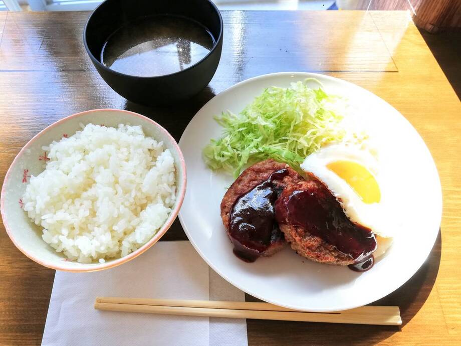 ハンバーグ定食