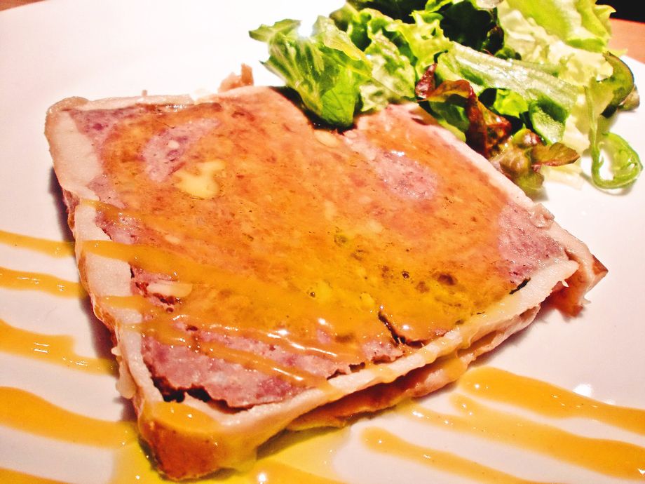 パン型で焼いた　大判　パテ・ド・カンパーニュ