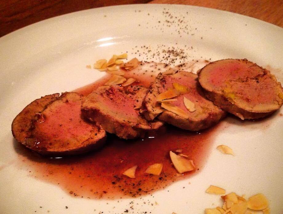 フォアグラの冷製赤ワインコンフィ　エピス風