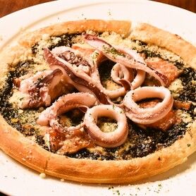 イカスミピッツァ