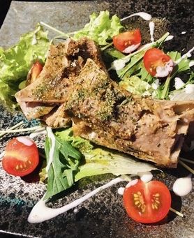 マグロスペアリブ(カマ)ガーリック塩レモンソテー