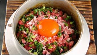 牛トロ釜めし