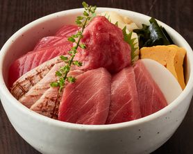 マグロづくし丼