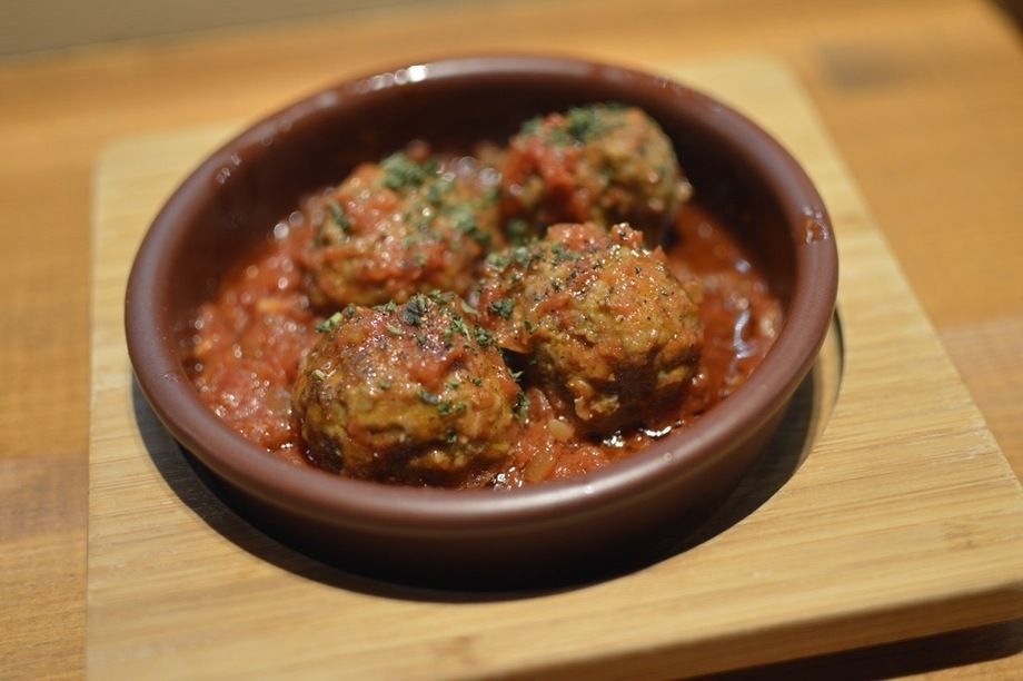 ミートボールトマト煮（600円）