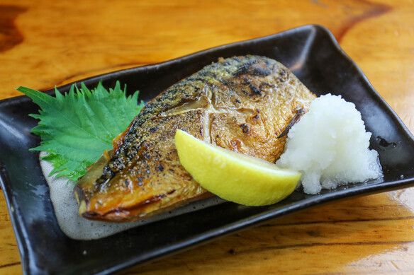 脂ののった焼き鯖