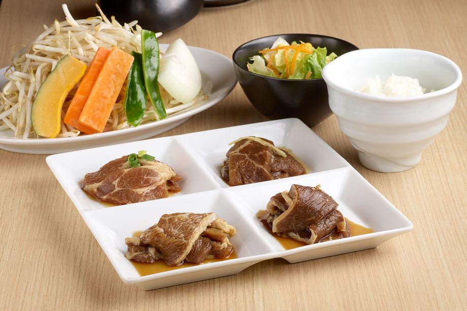 【 少人数・短時間のおすすめプラン 】４種食べ比べセット　■アルコール含むドリンク1杯付き （4500円（税込））