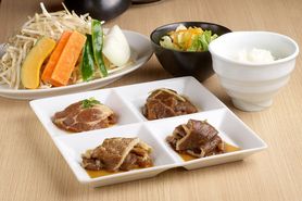 【 少人数・短時間のおすすめプラン 】４種食べ比べセット　■アルコール含むドリンク1杯付き 