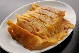 チーズ羽根付き餃子