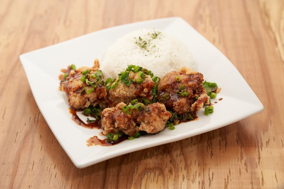 よだれ鶏唐揚げのプレート