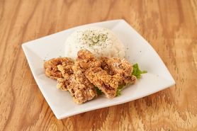 醤油唐揚げのプレート