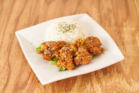 ユウリンチの唐揚げプレート