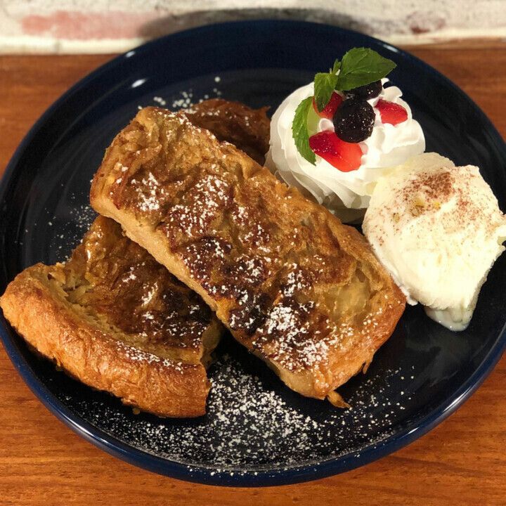 カフェオレ専門店の 特製カフェオレフレンチトースト