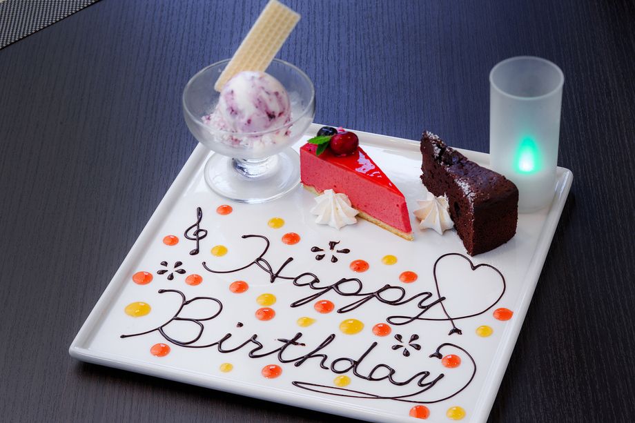 ★[ランチ＆ディナー]お祝いドルチェプレート(前日18時までのご予約に限る）