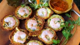 ブンタウ名物、コロコロバインコット