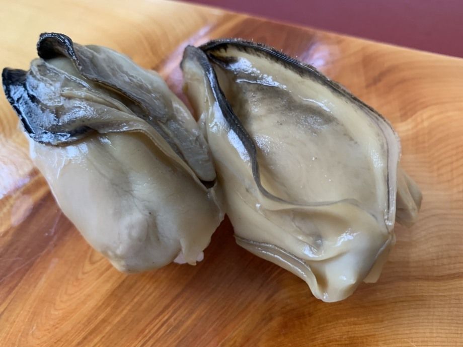 旬のメニュー：牡蠣の握り