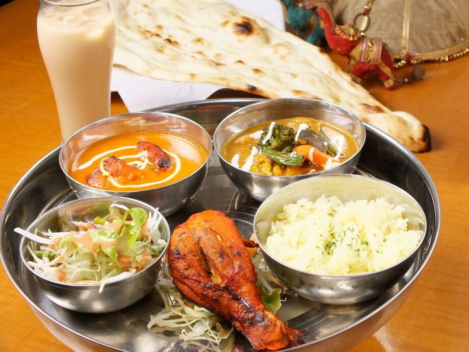 2種類のカレーセット（1500円）