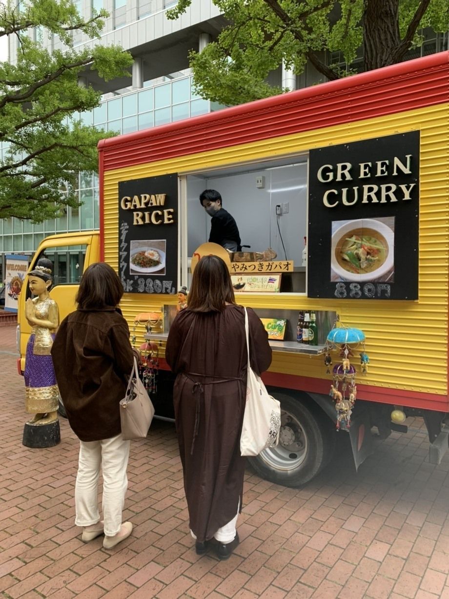 エルフ出店の様子（8000円/日）