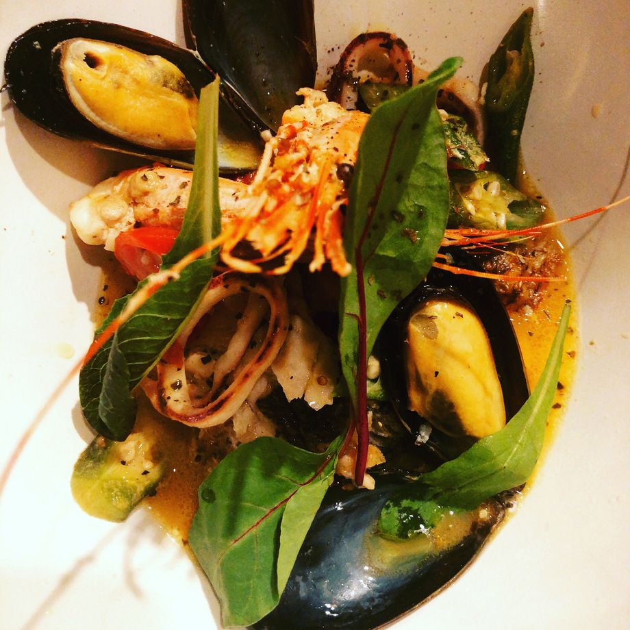 鮮魚のアクアパッツァ