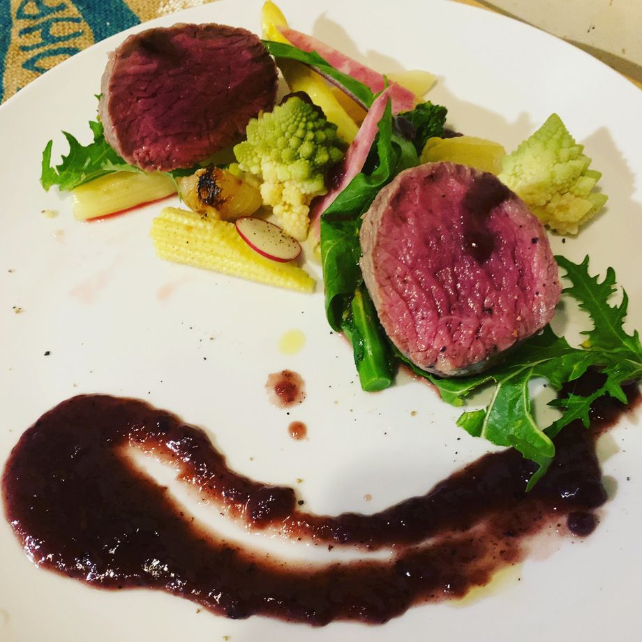 黒毛牛ペティーテンダーのビステッカ　ポルトソース
