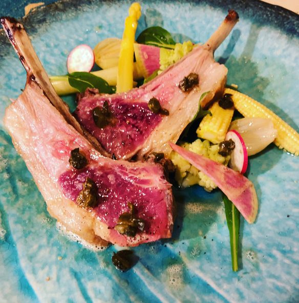 仔羊のロティ　ケーパーとバターのソース