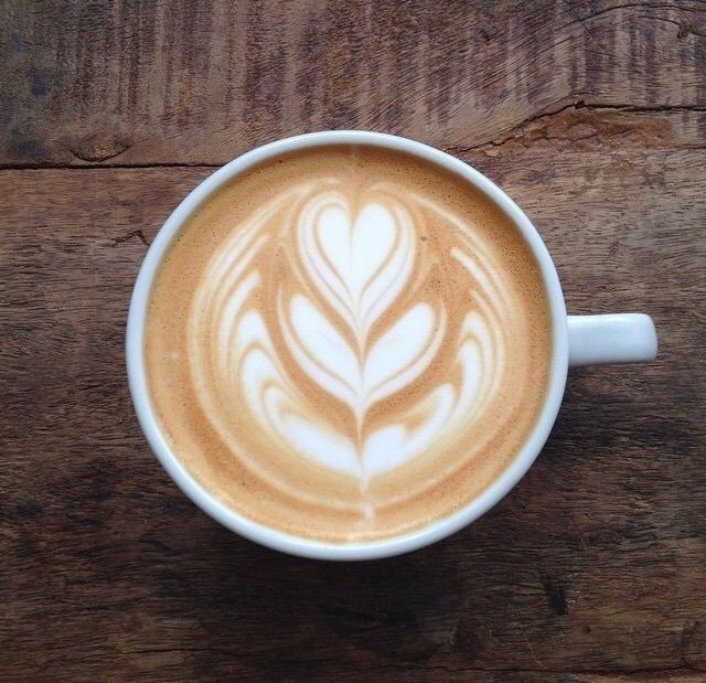 カフェラテ（¥380／¥430）