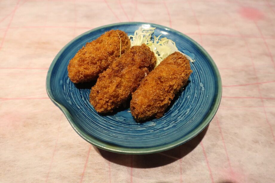 38　カキフライカレー　弁当（2820円）