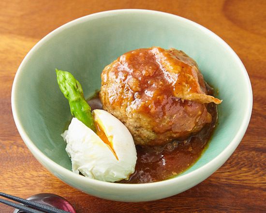 4　イベリコ豚のハンバーグカレー弁当（2820円）